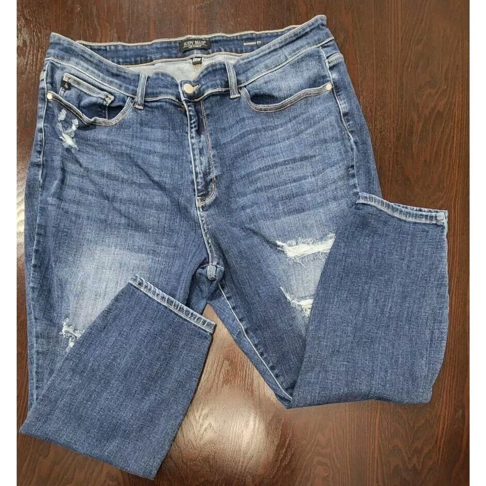 Judy Blue‎ Boyfriend Fit Jeans Size 22w Plus Women Mid Wash High Rise distressed